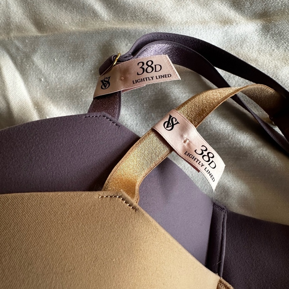 NWT!2-for-$70 VS Love Cloud Smooth Lightly Lined Plunge Demi! 38D-Purple/Praline - Picture 10 of 11
